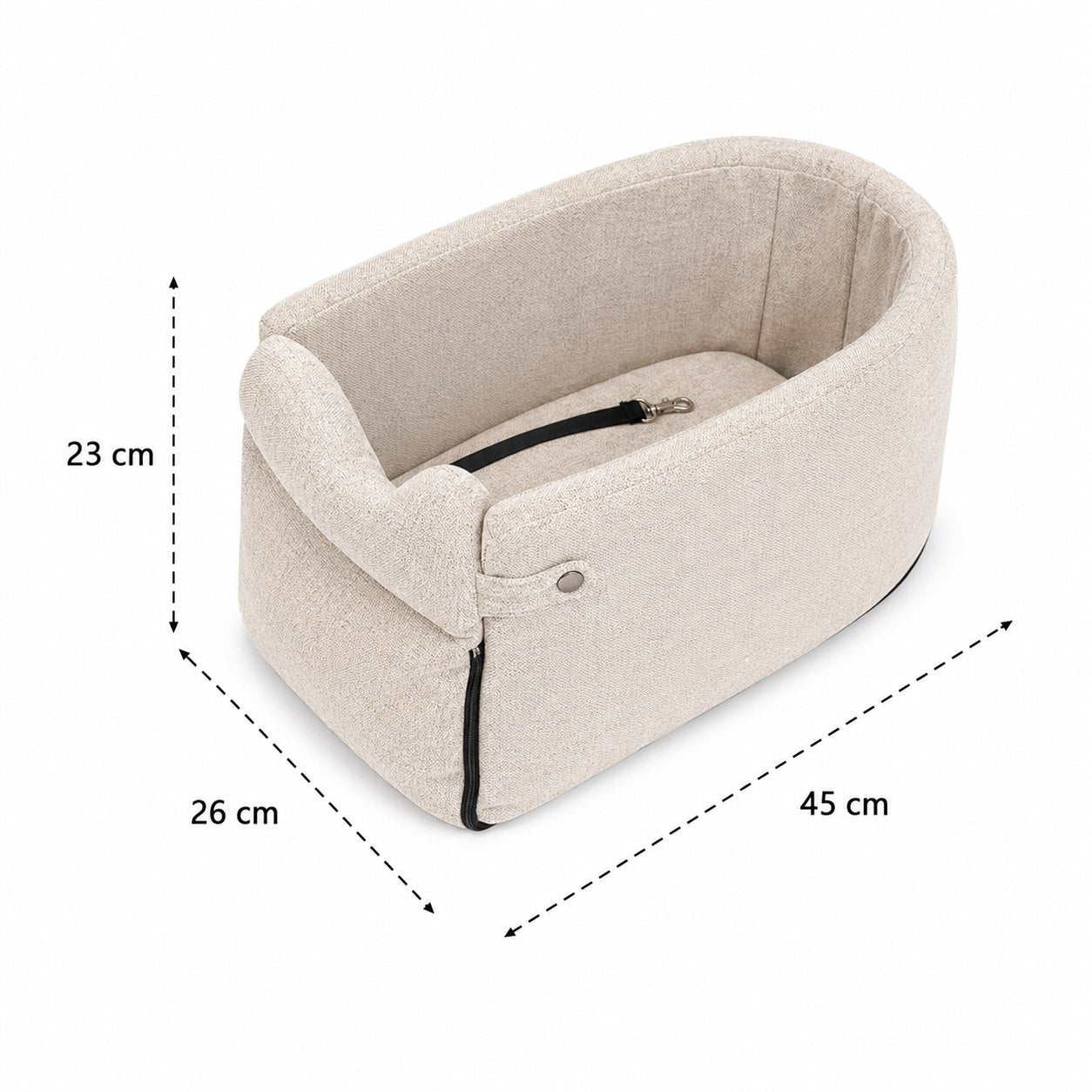 Afmetingen van het autostoeltje: 45 cm lang, 26 cm breed en 23 cm hoog